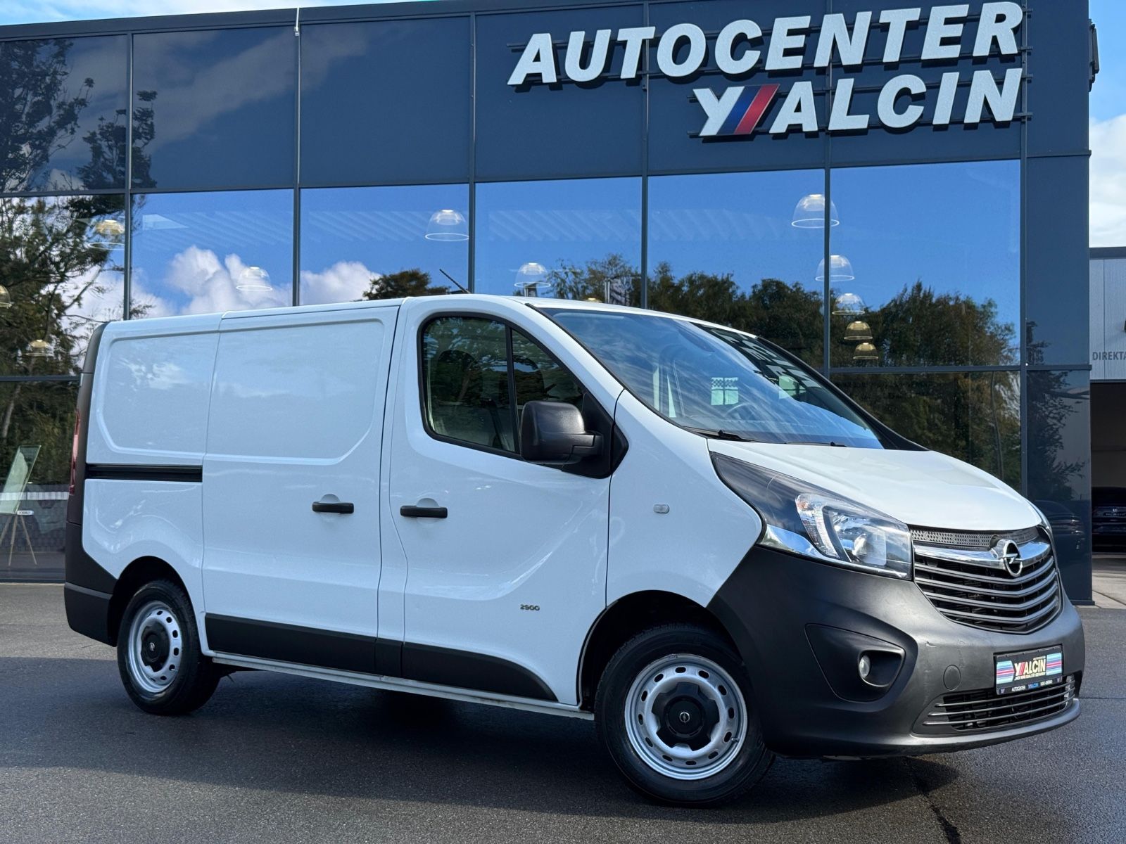 Opel Vivaro - Gebrauchtwagen in Aurich