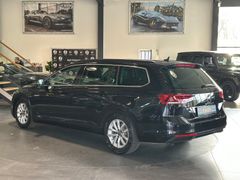 VW Passat Variant - Ansicht 4