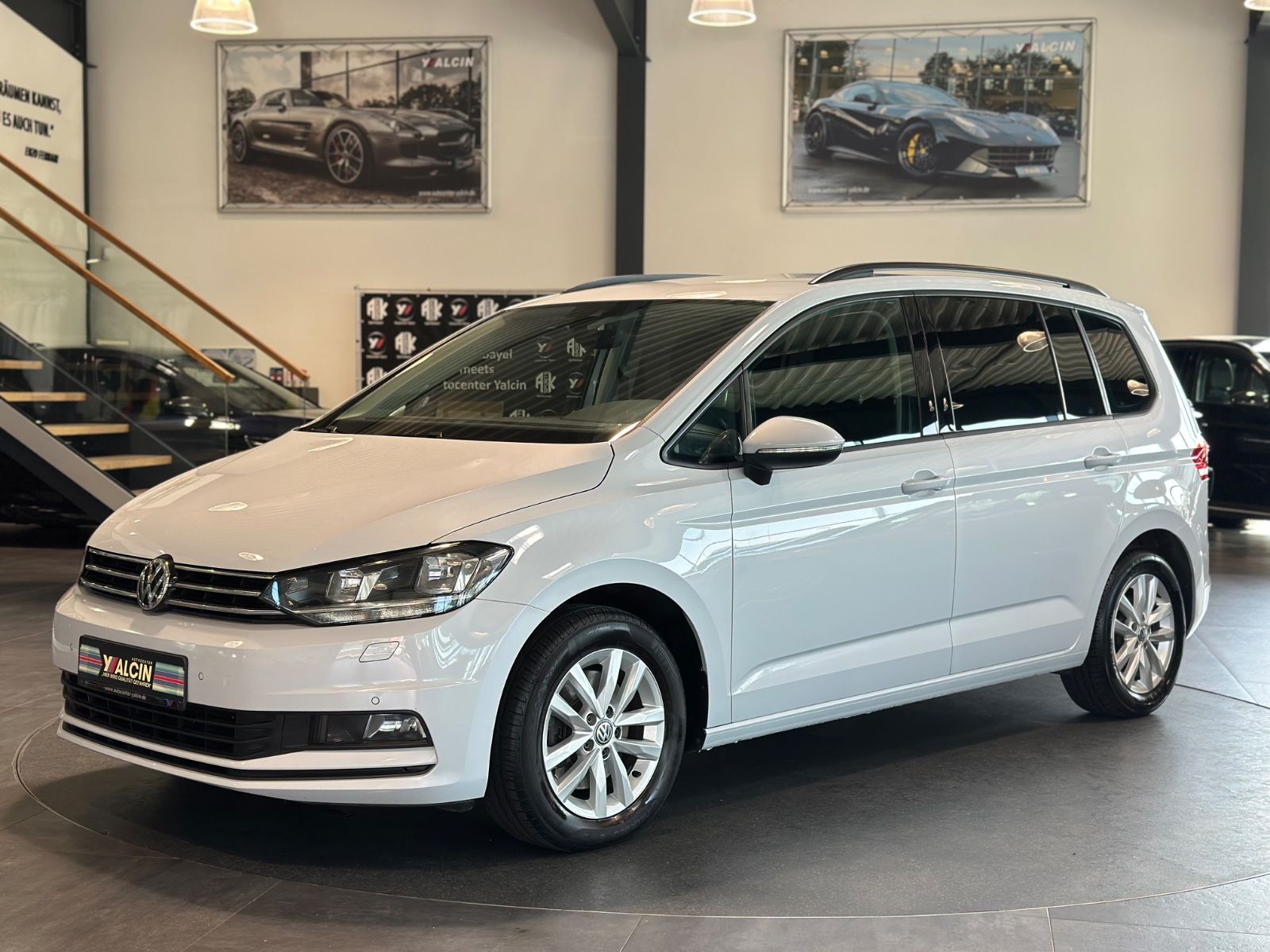 VW Touran - Gebrauchtwagen in Aurich
