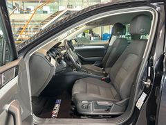 VW Passat Variant - Ansicht 13